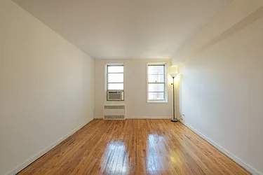 Sold by Venezia Realty Group LLC