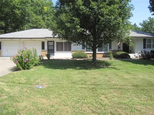3823 Seneca St, Saint Joseph, MO 64507