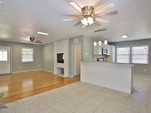 4th image of 1249 Glenhaven Dr