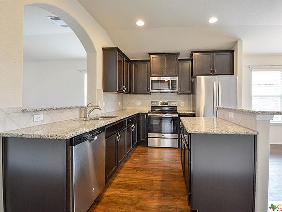 3rd image of 1316 Emerald Gate Dr