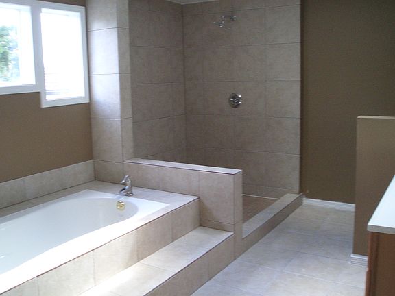 5th image of 3002 208th Ave E