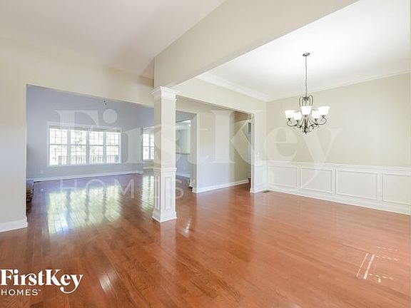 4th image of 6231 Cove Creek Dr