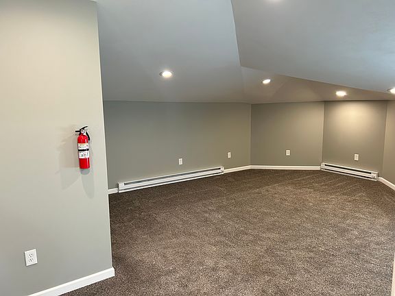 4th image of 82 Oswego St Floor 2