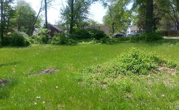 4th image of 1018 Trampe Ave