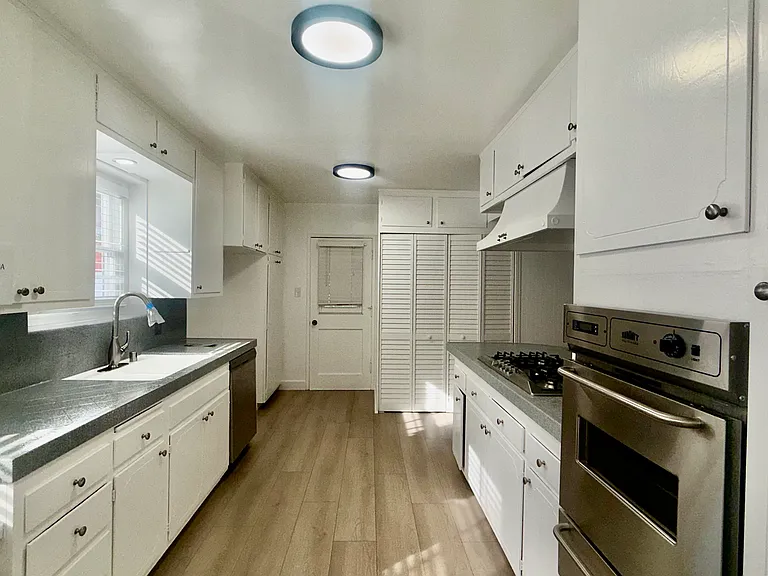 7407 Dunfield Ave — Photo 11