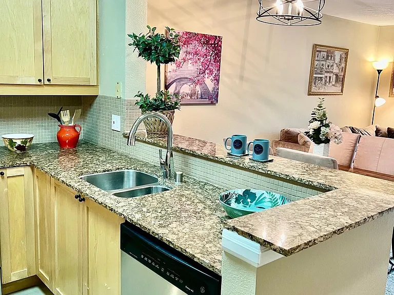 8889 Caminito Plaza Centro #7229 — Photo 25