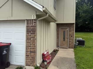1104 Pine Ct UNIT D, Warrensburg, MO 64093