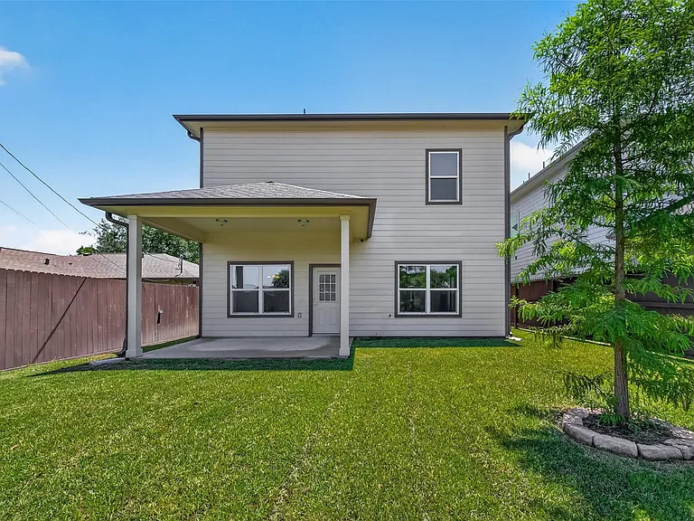 2211 Silverbonnet St — Photo 38