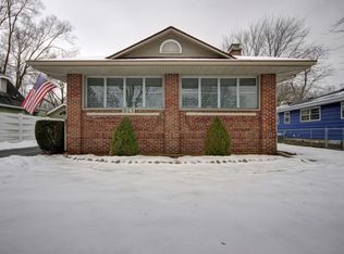 913 S Lynn St, Urbana, IL