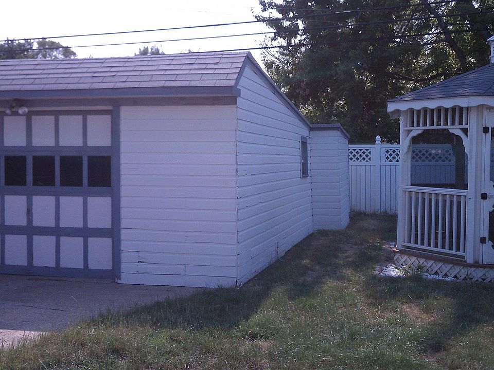 Freshly painted garage 2012