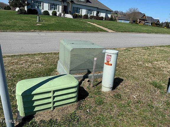 4th image of Belle Arden Dr