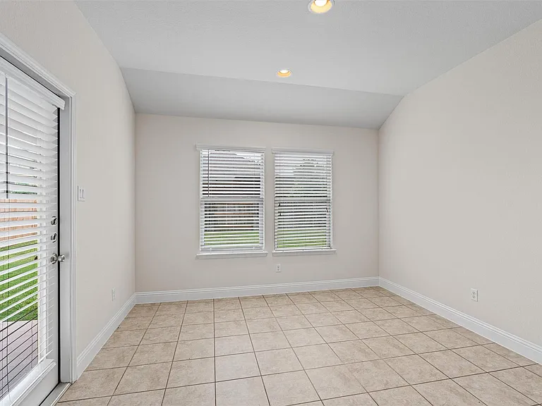 3021 Angelina Ct — Photo 15