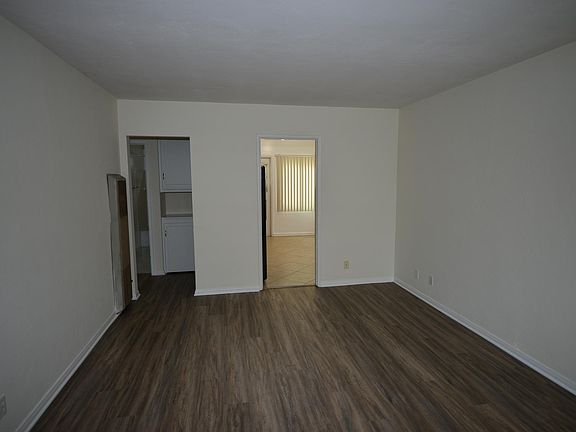 4th image of 4510 Ohio St