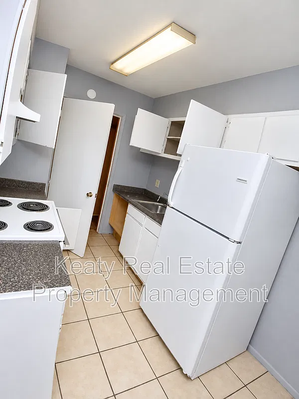 108 Meudon St — Photo 4