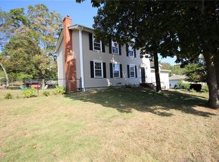 6 Kimberly Ann Dr, Smithfield, RI 02828