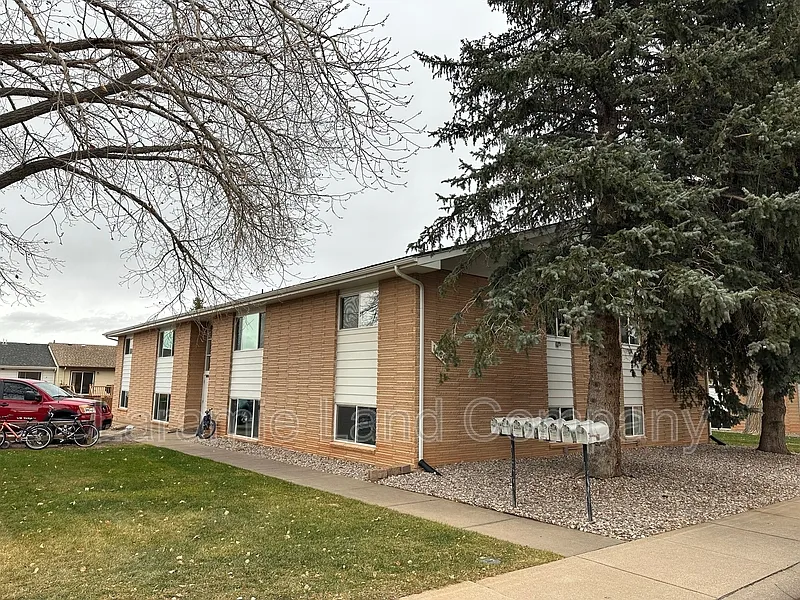 1609 E Baker St #1