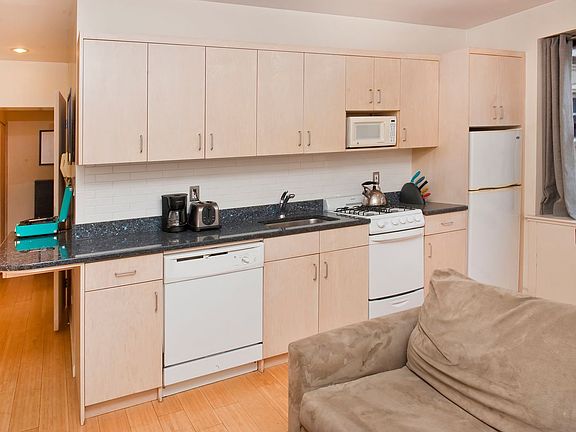 2nd image of 205 W 15th St APT 4T