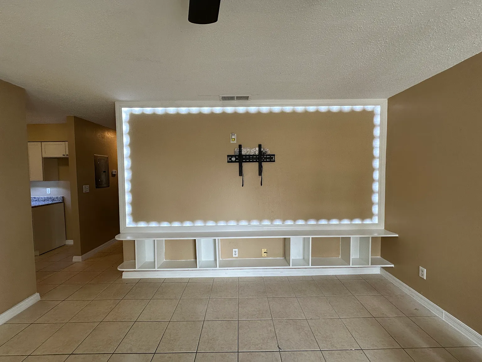 1805 SE 15th PL — Photo 3