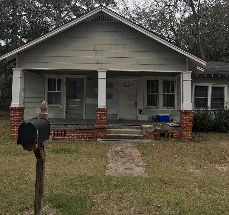 1st image of 608 E Adair St
