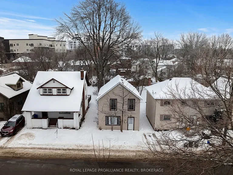 511 Victoria St — Photo 41