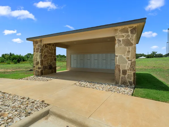 Willow Creek Apartments, 100 Damon Allen Way #9202, Palestine, TX 75801