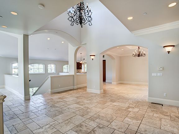 5th image of 168 Draeger Dr