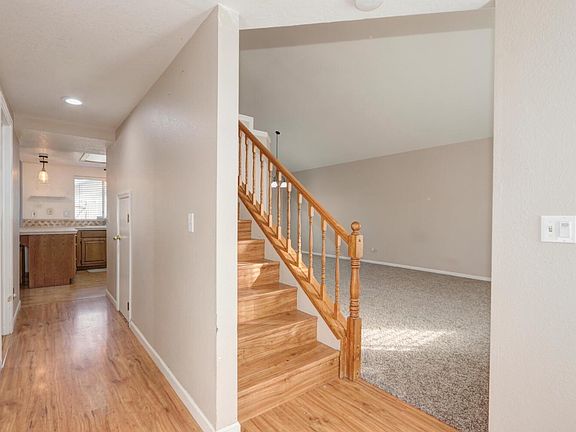 5th image of 205 Quail Hollow Dr