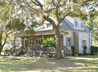 6349 Oak Grove Plantation Rd, Wadmalaw Island, SC 29487