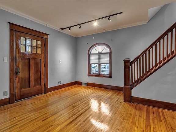 3rd image of 170 Palmer Ave