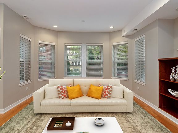 4th image of 2055 W Farragut Ave APT 1