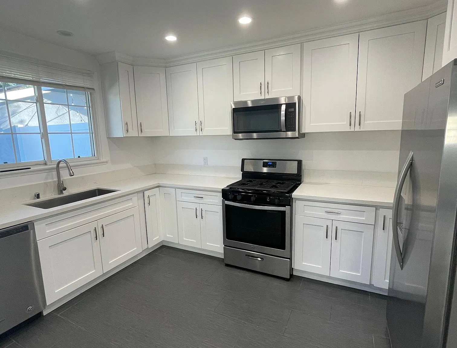 3 bed, 1350 sqft, $3,800 — Photo 4