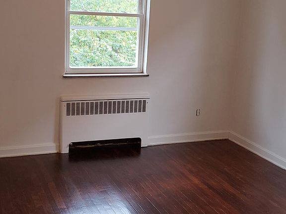 4th image of 3905 E Gatewood Ln APT 2