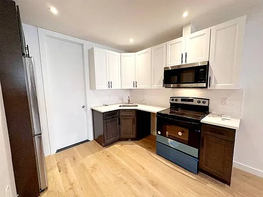 Rented by Brooklyn Property Group LLC | media 6