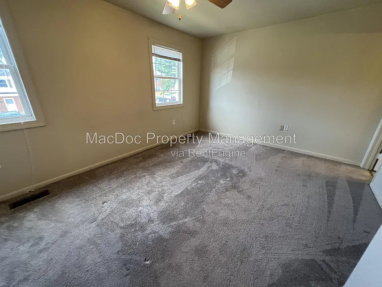 14611 Earlham Ct — Photo 20