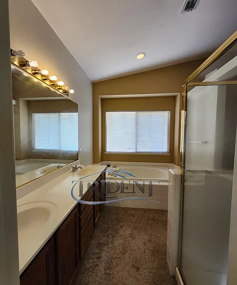 1105 Johnathan Dr — Photo 11