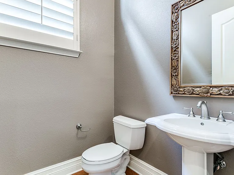 7897 Broadway #702 — Photo 20