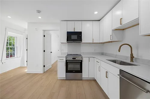 23 Melrose St Photo 1