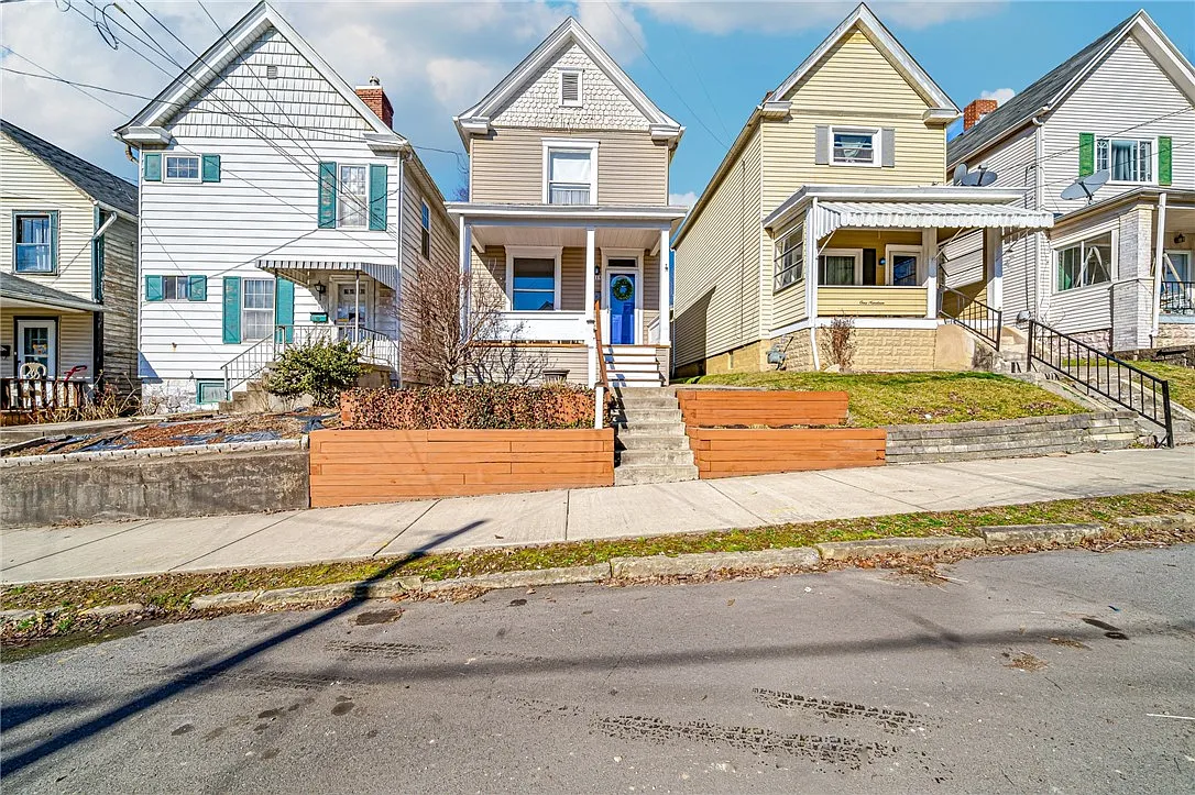 115 Woodland Ave photo 1