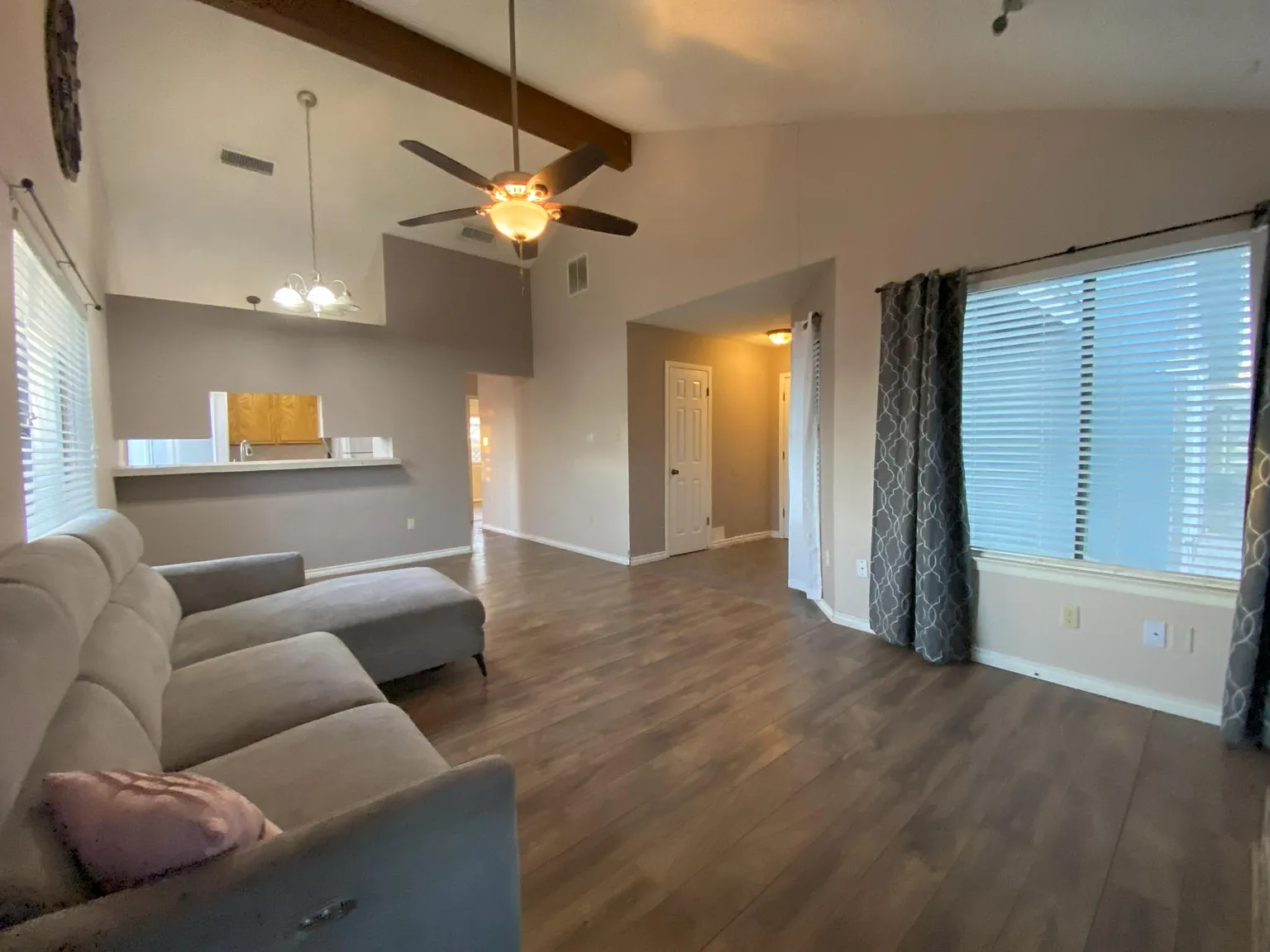 4 bed, 1425 sqft, $2,395 — Photo 3