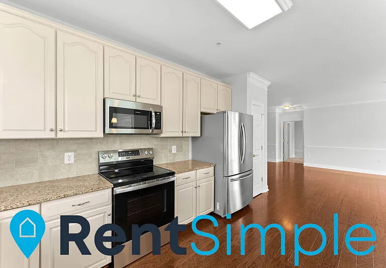 15221 Royal Crest Dr #201 — Photo 32