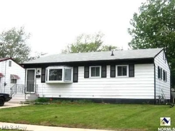 559 Walnut St, Elyria, OH 44035