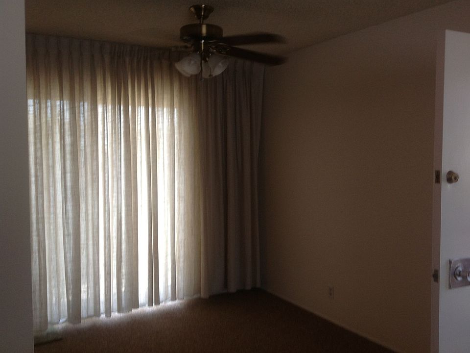 Dining Area with fan