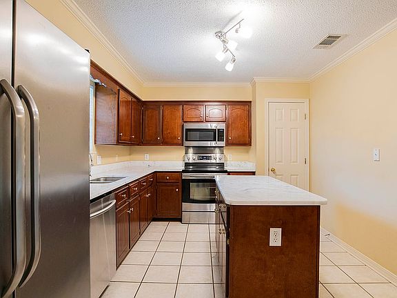 4th image of 10788 Southern Oaks Ct