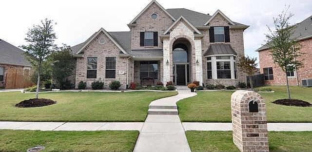 1st image of 609 Peacock Dr