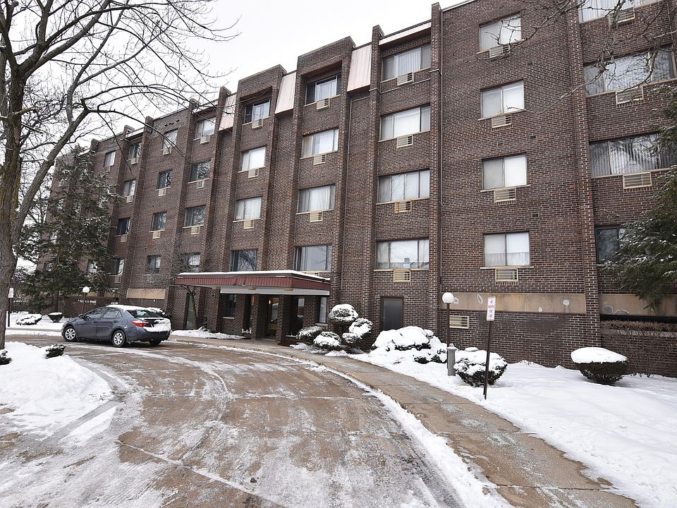 1st image of 8444 W Wilson Ave Unit 405