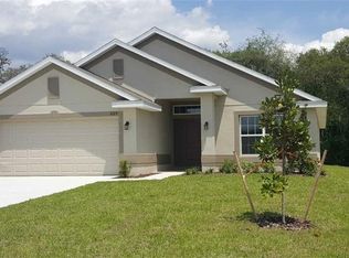 401 Edith Dr, Fruitland Park, FL 34731