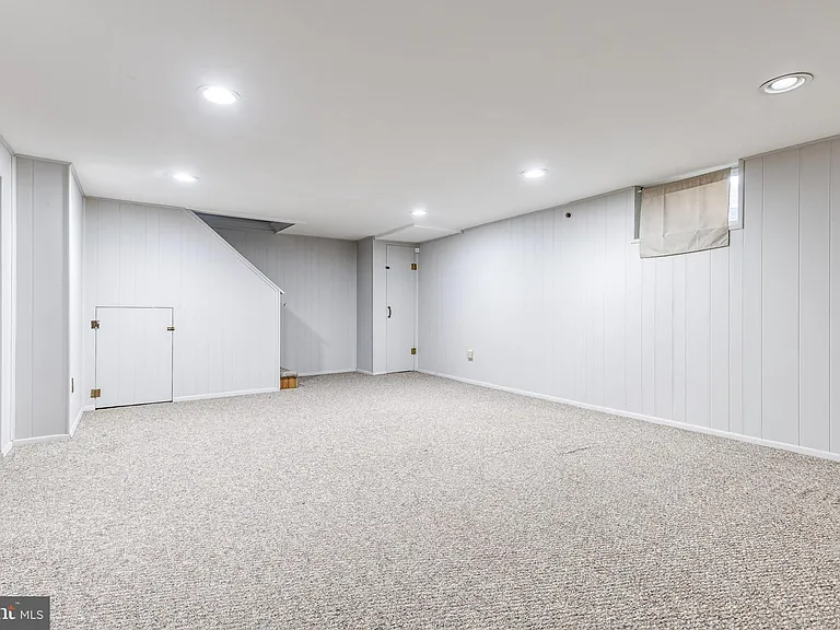 1517 Dellsway Rd — Photo 24