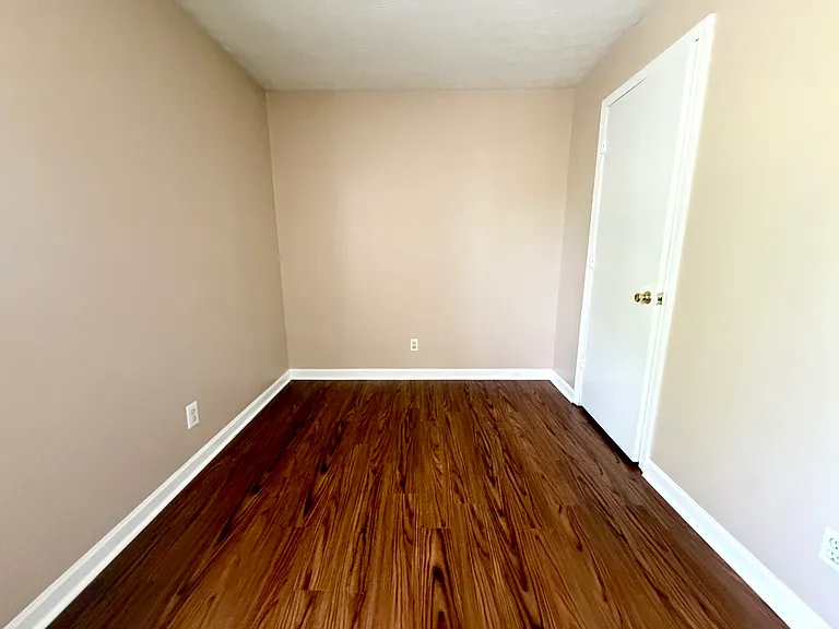 Scenic Valley Apartment Homes — Photo 8
