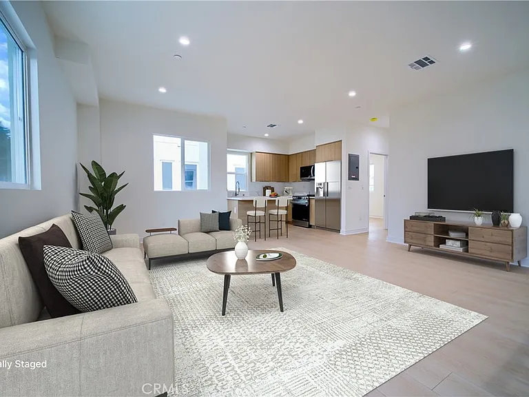 259 S Avenue 54 #1/2 — Photo 3