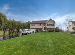 8 Columbia Cir, Highland Mills, NY 10930